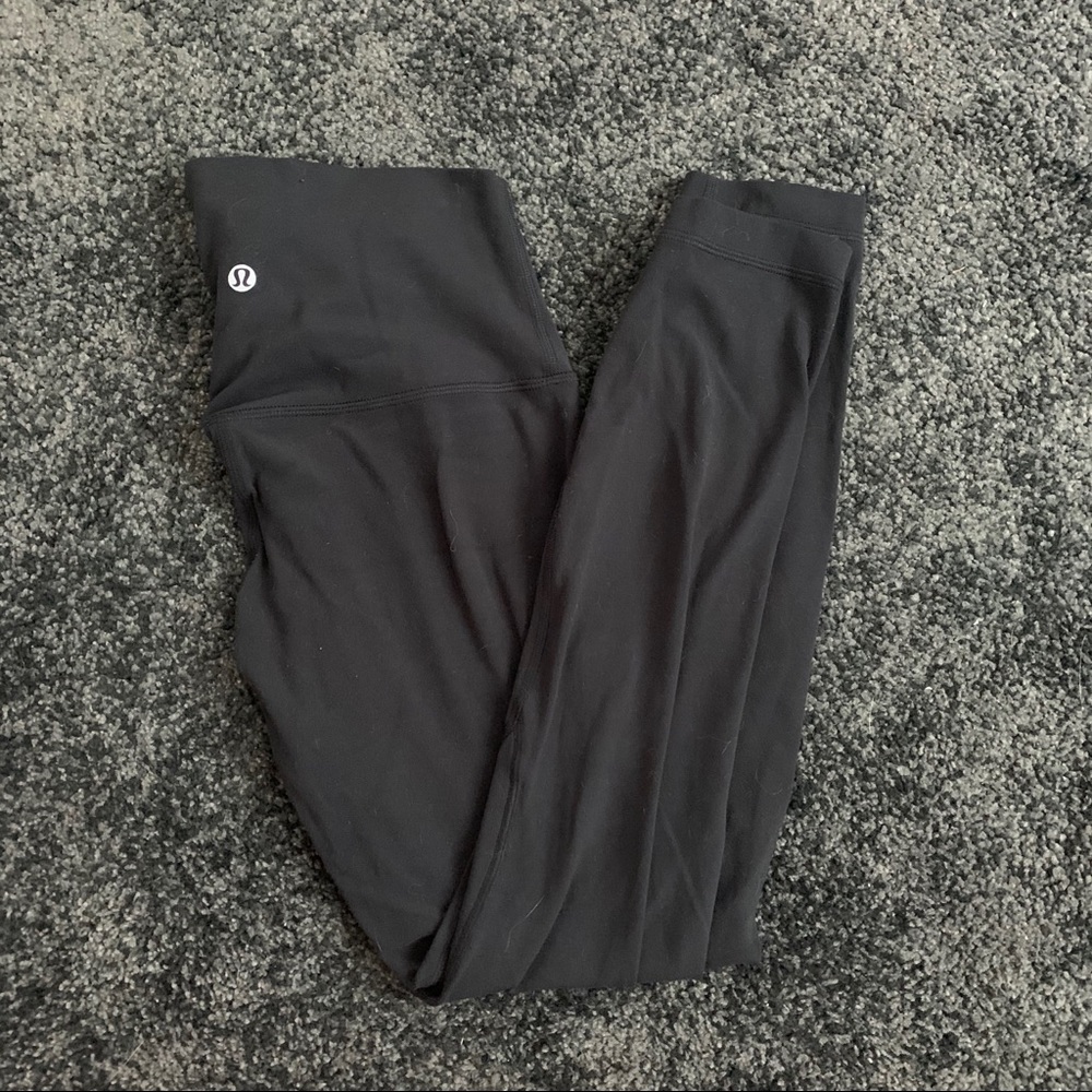 Lululemon black Aligns